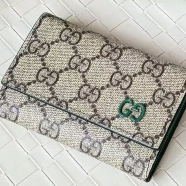 Gucci Color Accent Wallet  thumbnail