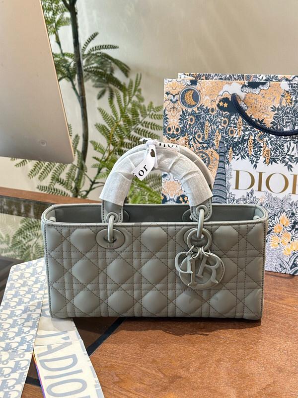 Dior  thumbnail