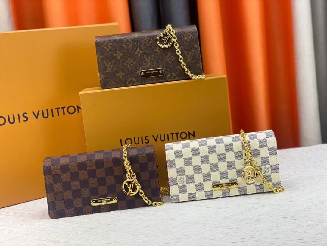 LV Chain thumbnail