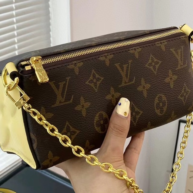 LV Toiletry Bag thumbnail
