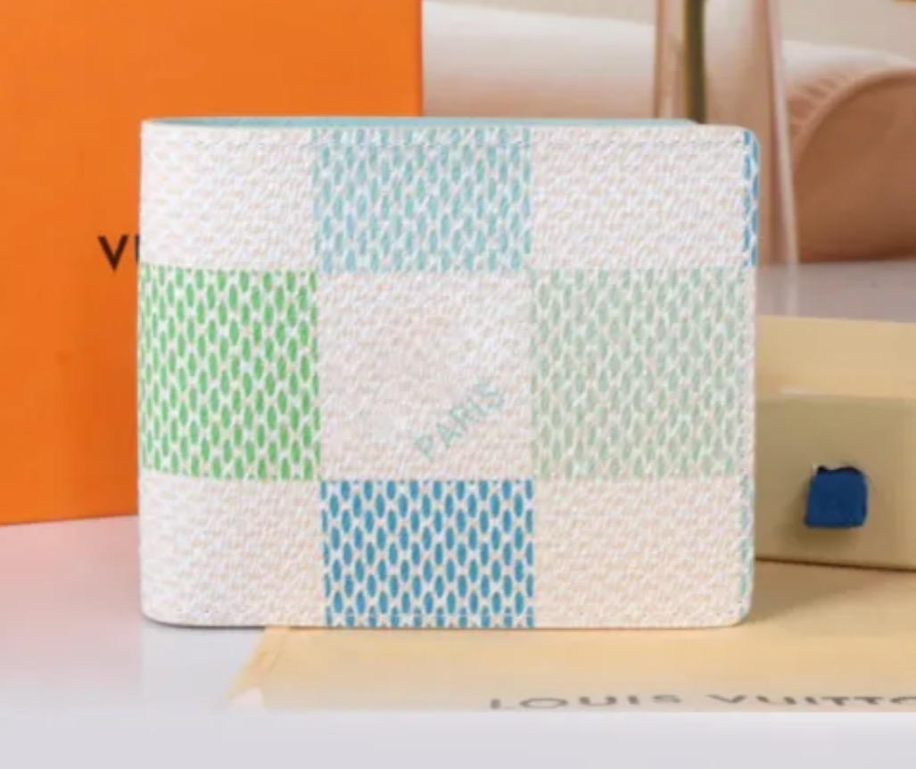 LV Wallet  thumbnail