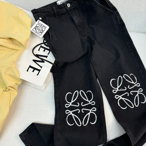 Loewe Jeans  thumbnail