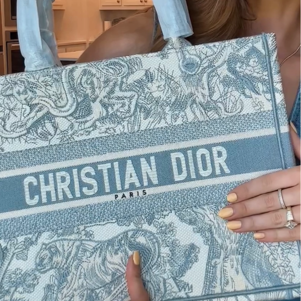 Dior Tote  thumbnail