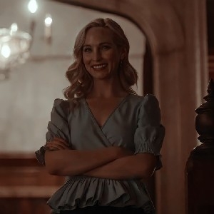 Caroline In Legacies/Scene/LGS  thumbnail