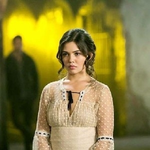 Hot Davina/Season/1/TO  thumbnail