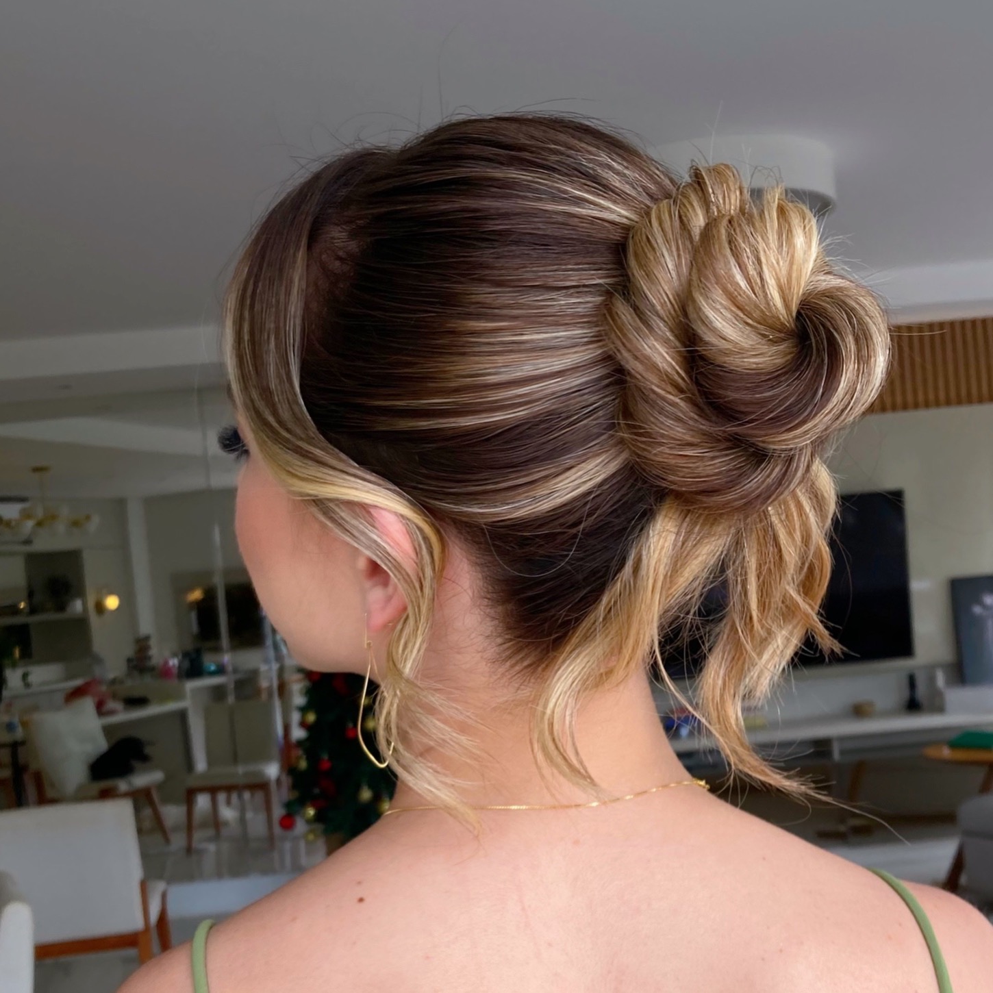 Maquiagem e Penteado Social  thumbnail