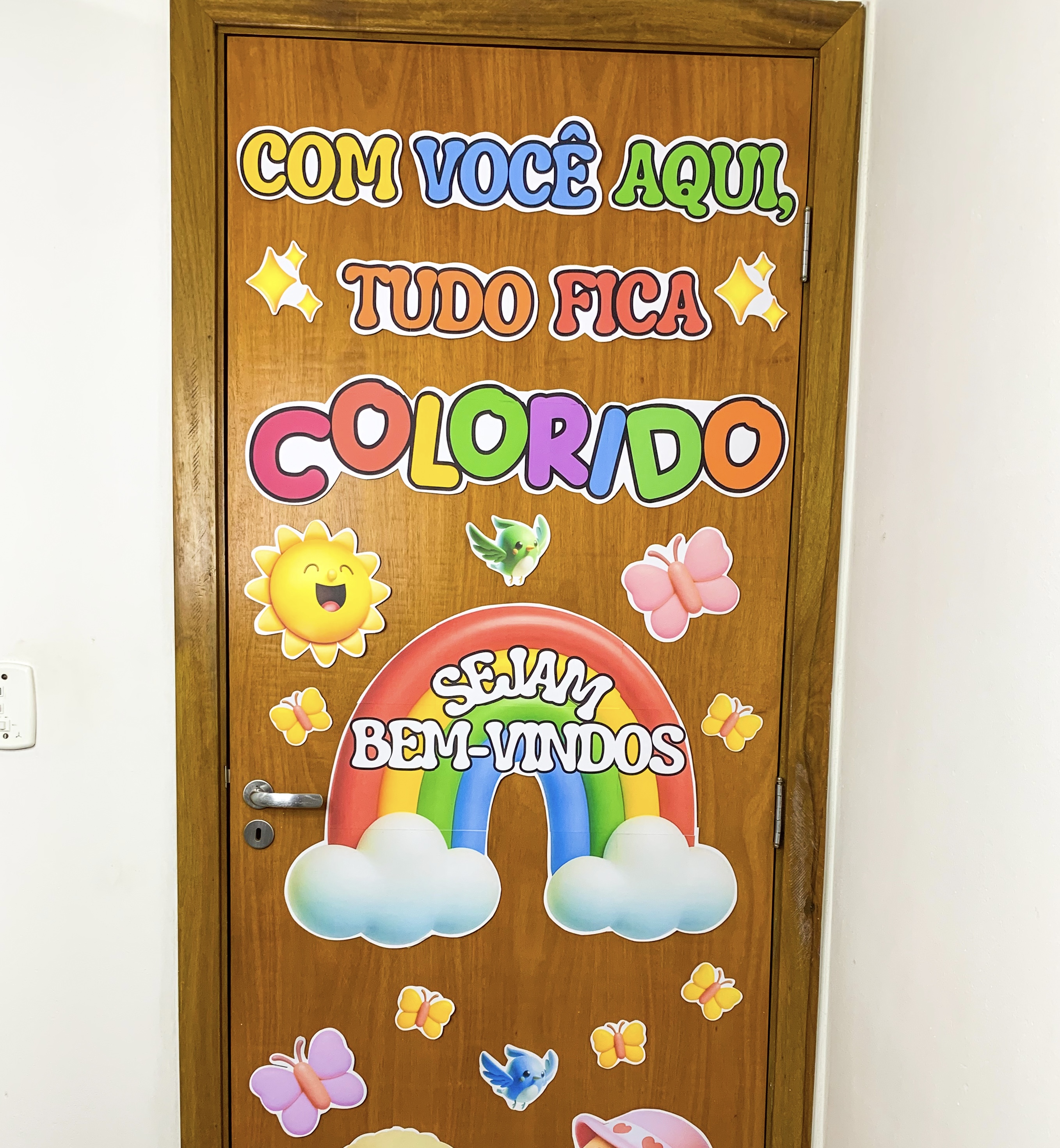 PAINEL DE PORTA VOLTA ÀS AULAS thumbnail