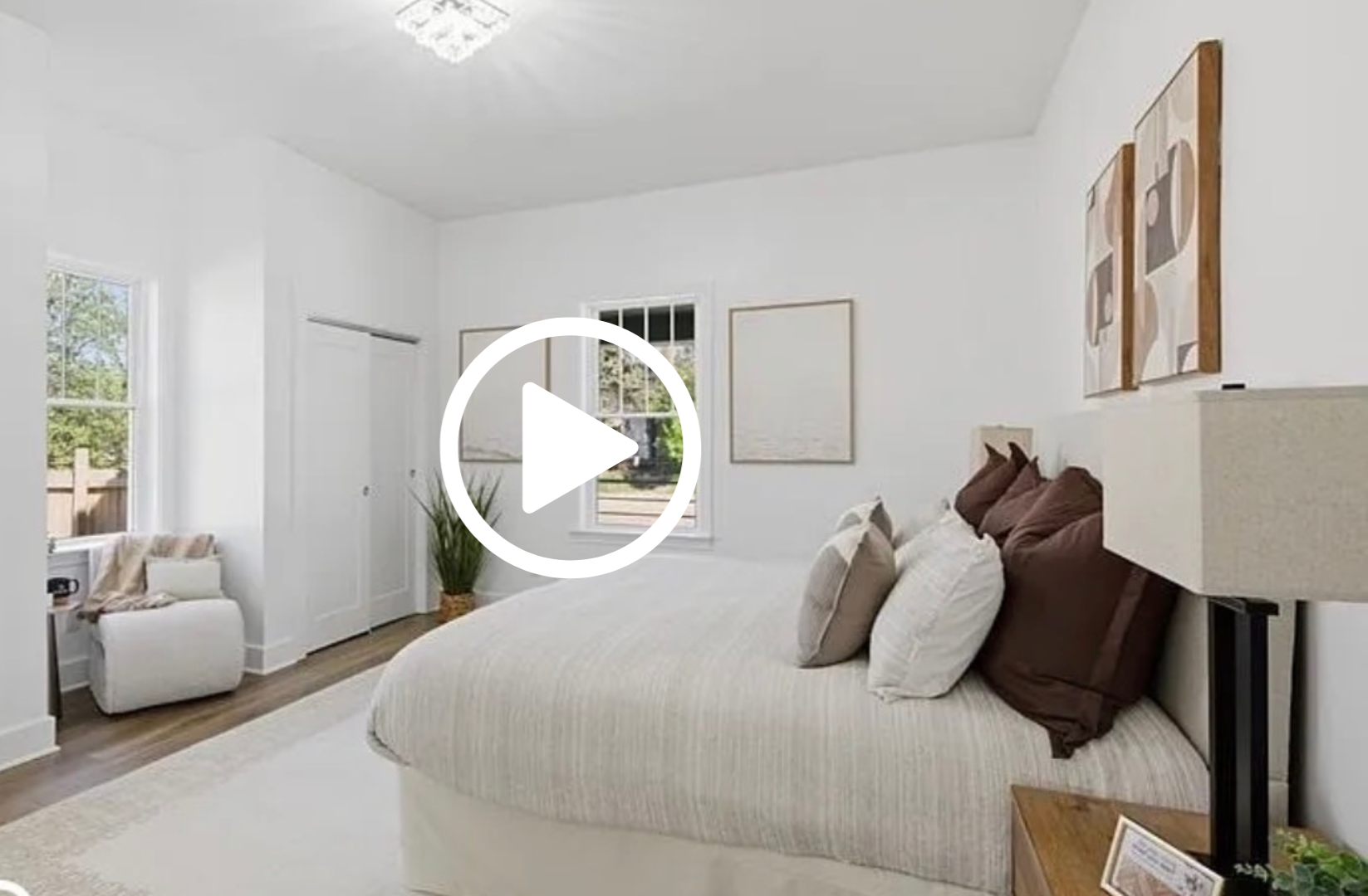 W MICHIGAN STREET TOUR thumbnail