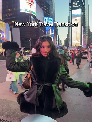 Look out New York 🤭🗽🚕 #newyorkcity #timesquare #transition #traveltiktok #nycchristmas