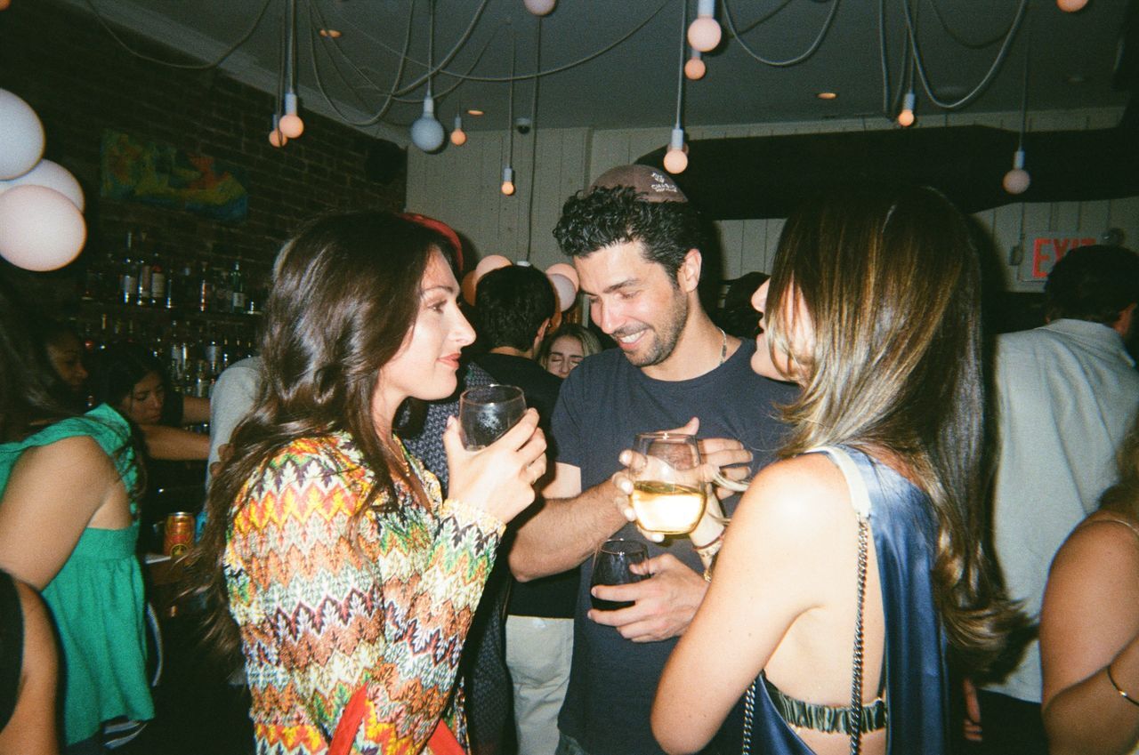 GoldieLox Newsletter: NYC's Shabbat Club Interview thumbnail