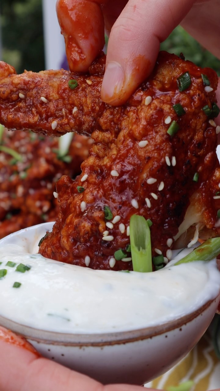 Sweet & Spicy Battered & Fried Korean Inspired Chicken Wings w/ Gochujang Paste 🐓🌶️

Have you had Korean-style hot wings