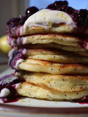 Lemon Poppyseed Pancakes with Maple Ricotta and Blueberry Compote 🥞🍋🫐 #UndeniablyDairyPartner Start your day off right w