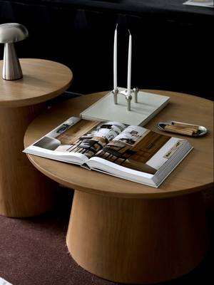 Nothing like the fresh scent of musk and sandalwood.  This is by far the best Santal 33 inspired incense. Obsessed 🤎 Com