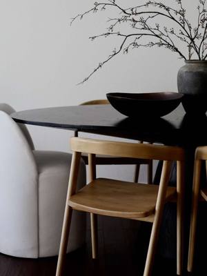 After countless returns searching for the perfect faux stems. I finally found… THE ONE. These stems give off the perfect