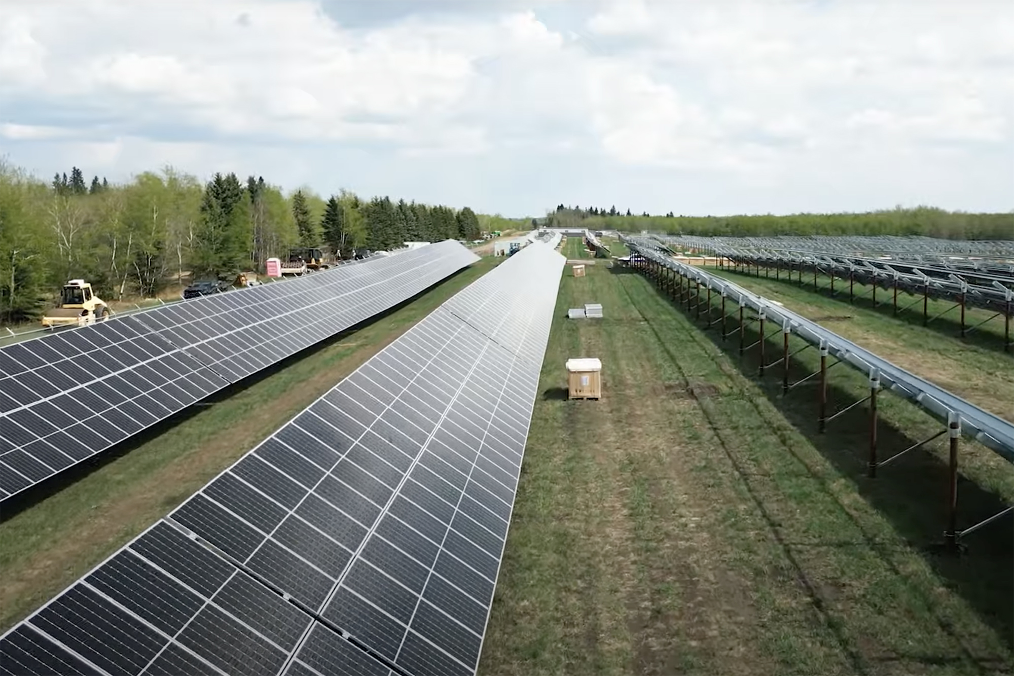 Otipemisiwak Métis Government Celebrates the Opening and Ribbon Cutting of Salay Prayzaan Solar Farm thumbnail