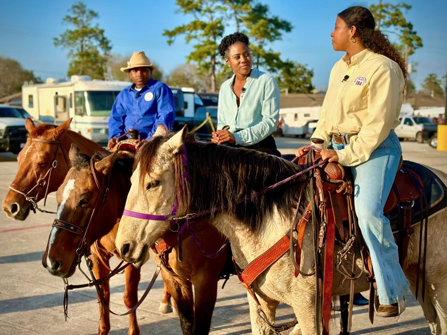 What’s more Texas than doing an interview on horseback?!

Beyonce is making history as the first Black woman to top the 