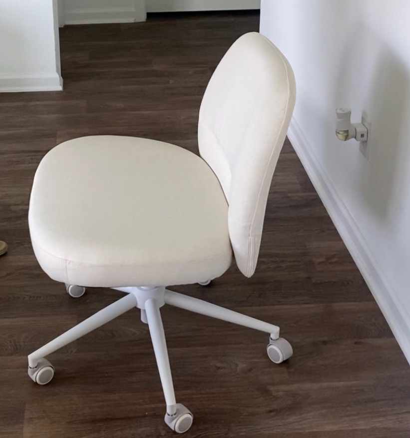 Desk chair  thumbnail