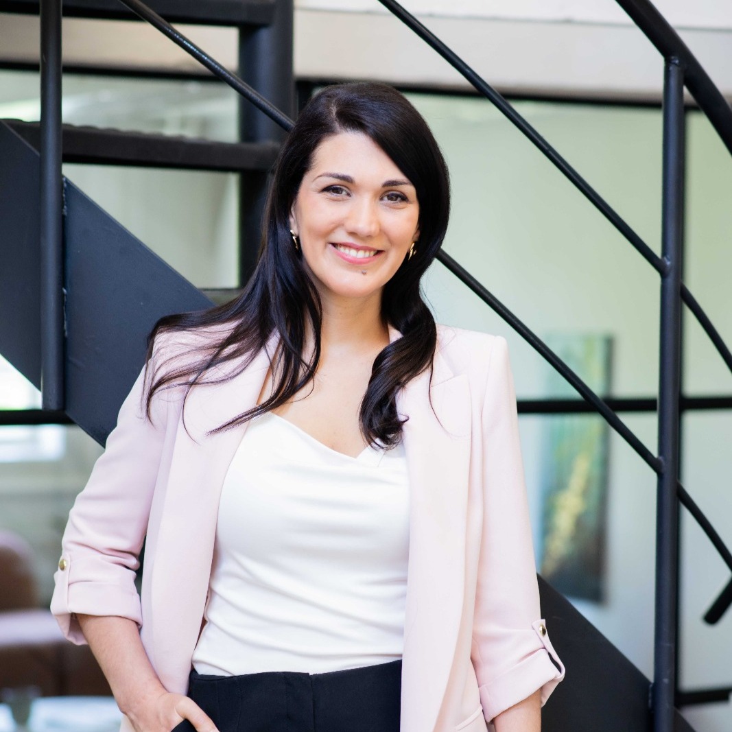 8 week Leadership Accelerator for women by Isabel Fonseca on Maven thumbnail