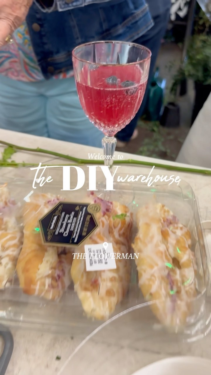 Looking for a ✨FUN ✨way to save money AND kick off your wedding festivities?? Come check out our DIY experience at both 