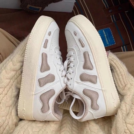 sneakers thumbnail