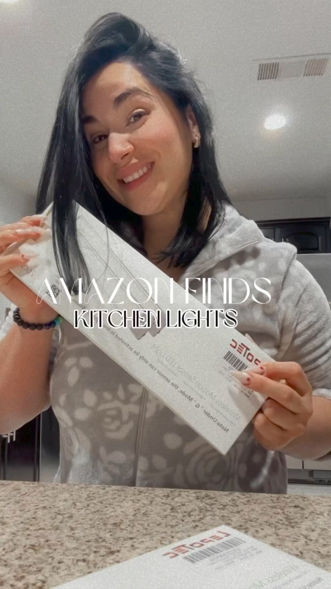 “Mi nuevo favorito de Amazon” 
para la Cocina son: LED lights con sensor de movimiento ✨

El enlace está en mi Bio.
Amaz