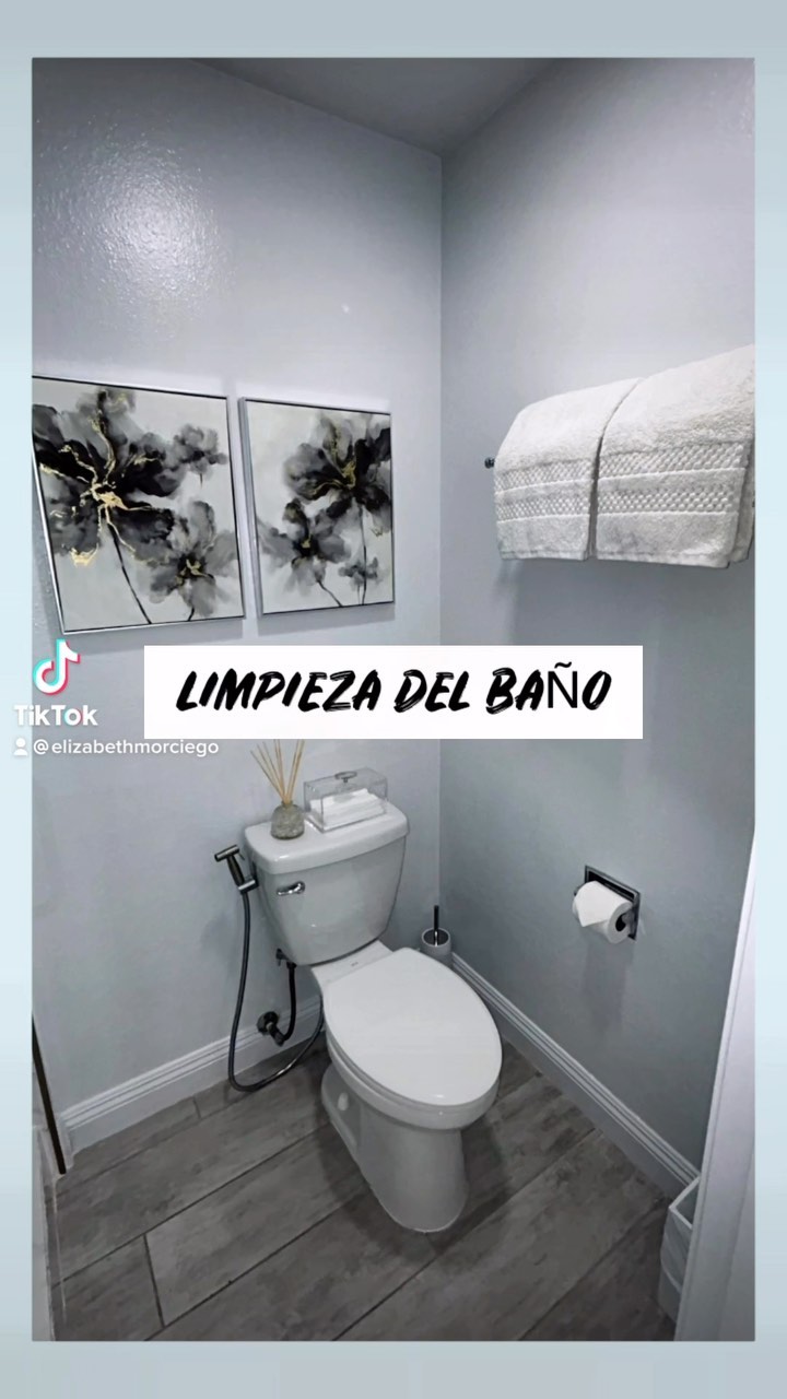 Según los #japoneses, el estado del baño es el estado del #corazón ♥️ Así luce hoy el baño 🛀 de esta mamá obsesionada po