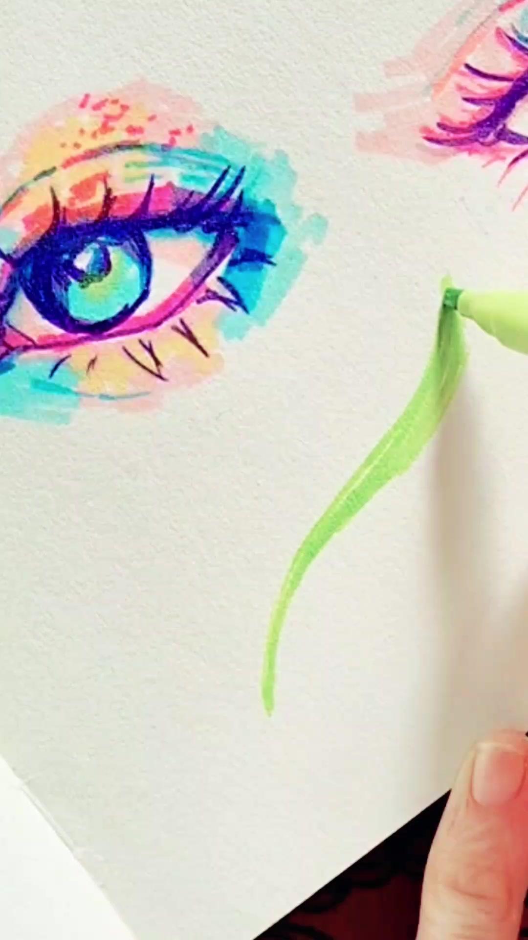 allez pour changer cette fois-ci je commence à nouveau sketchbook j'avais envie de tester le feutre à alcool donc quoi d