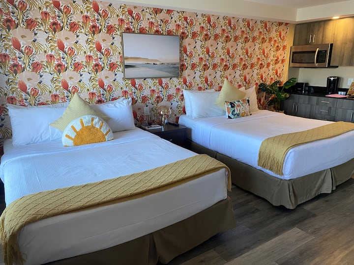 Rental unit in Niagara Falls · ★4.89 · 1 bedroom · 2 beds · 1 bath thumbnail