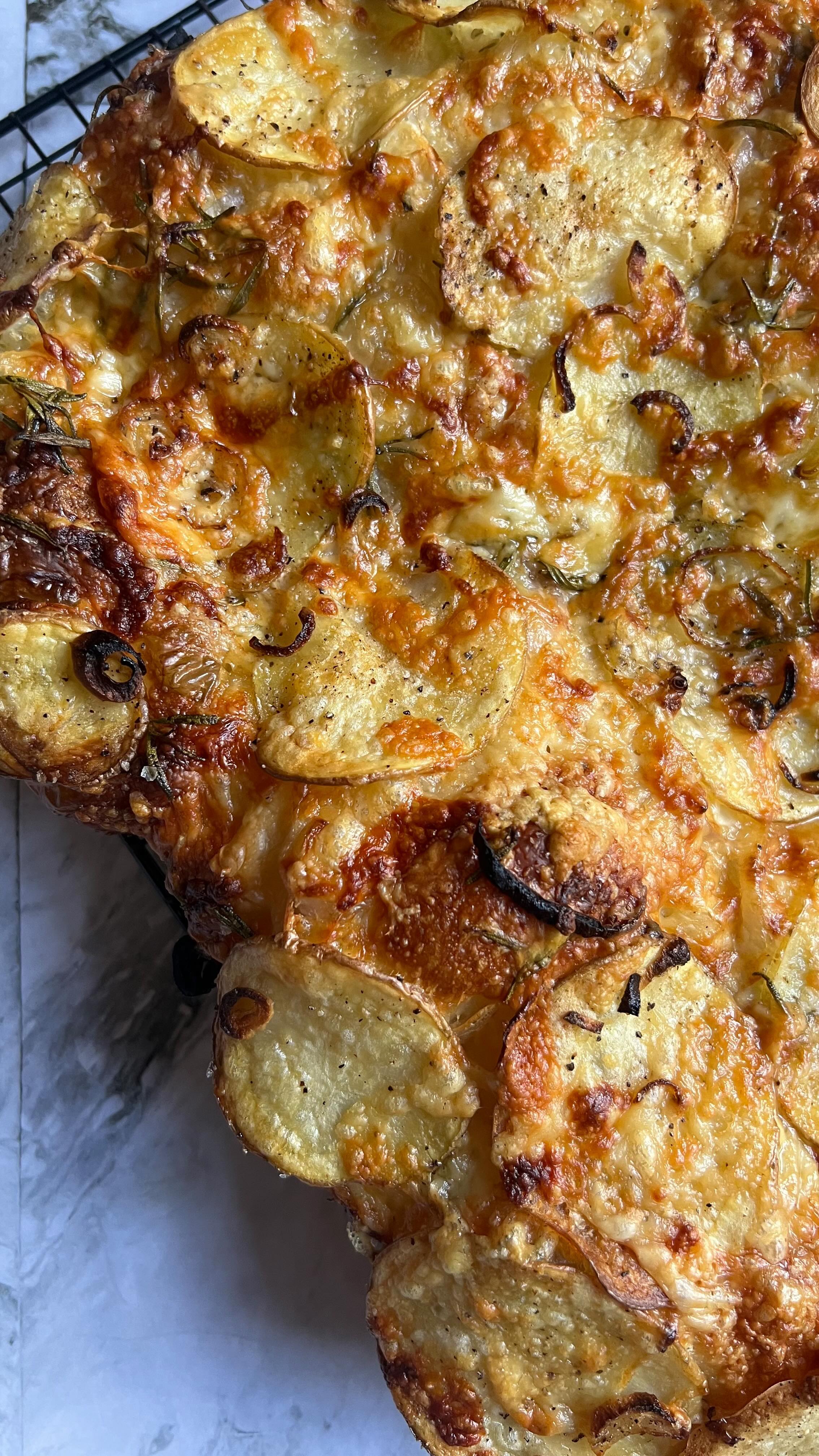 PotatoeS, PizzaS and PocketS on dresses 👗 

Comment RECIPE LINKS if you’d like the links for this Focaccia au Gratin and