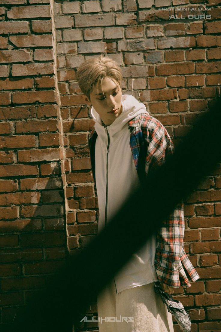 「CONCEPT PHOTO 03」 Paparazzi Cut ver. from kunho to <ALL OURS thumbnail