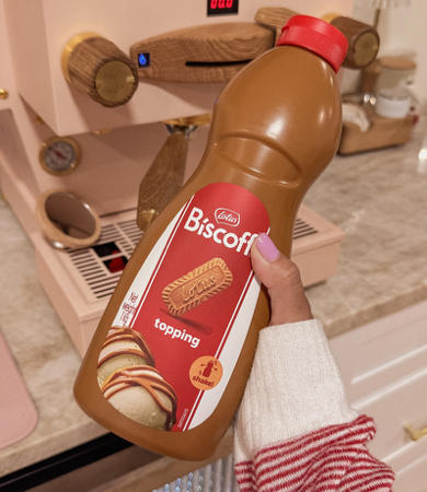 Amazon.com: Lotus Biscoff - Sweet Spread Topping - Caramelized Biscuit Flavor - Vegan - 2.2lb (Pack of 1) thumbnail