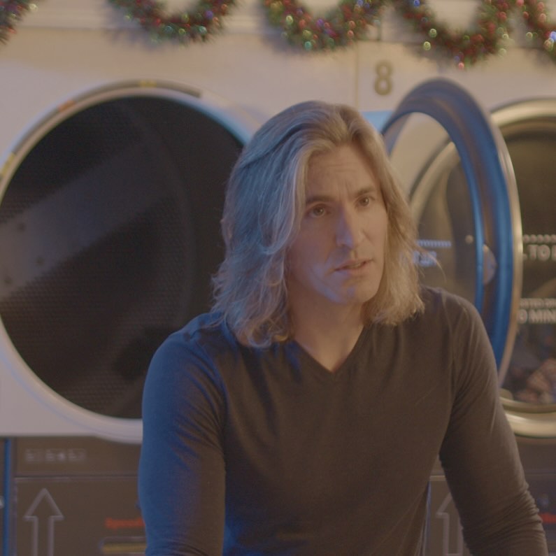 Well, if you ask me, nothing says “Christmas” quite like a load of Laundry. A brand new vid is on the way, see it FIRST 