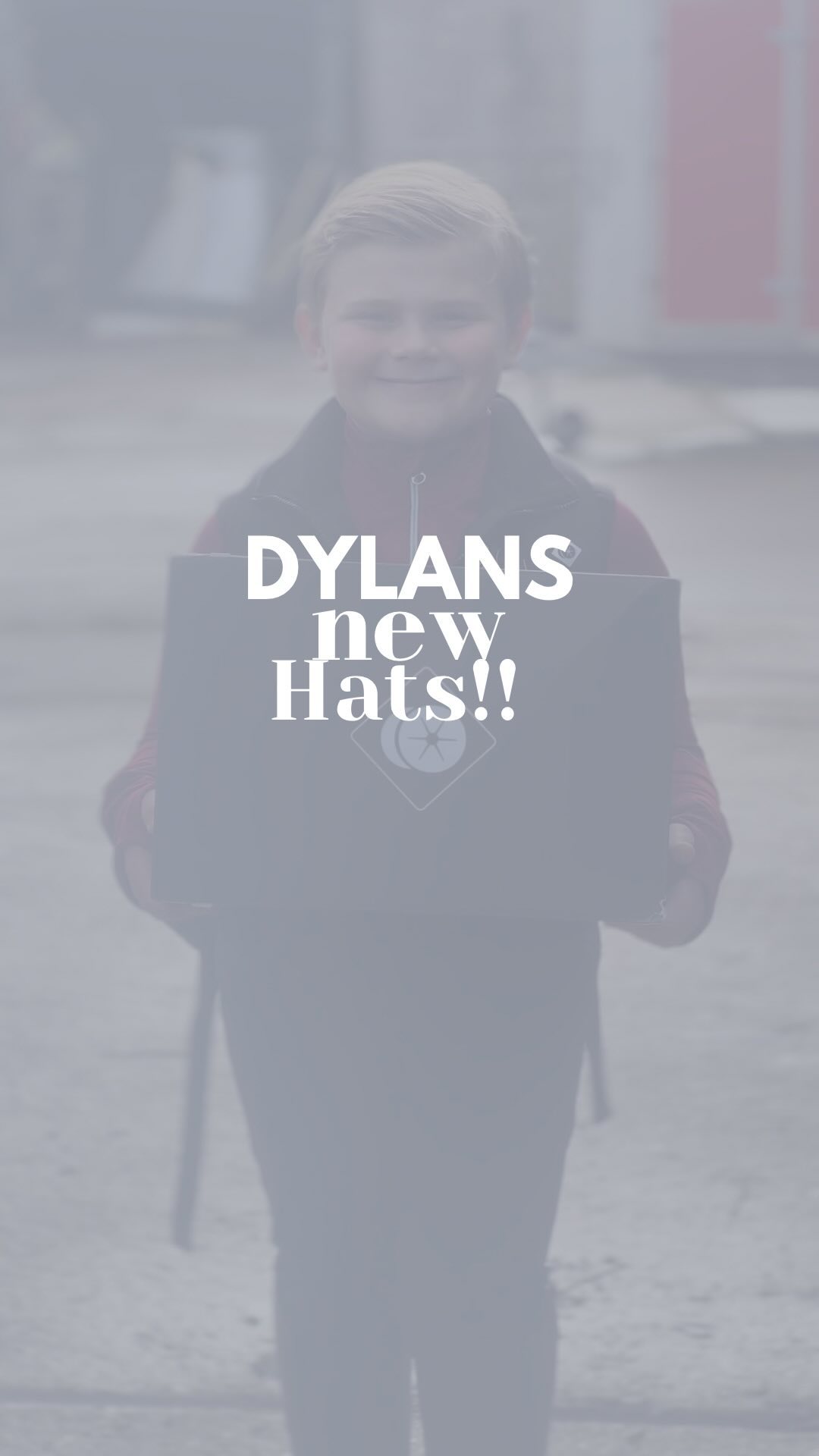 Dylan’s @charlesowenhelmets sponsored helmets are here! And they are BEAUTIFUL 🤩
-
Dylan was so lucky to be able to desi