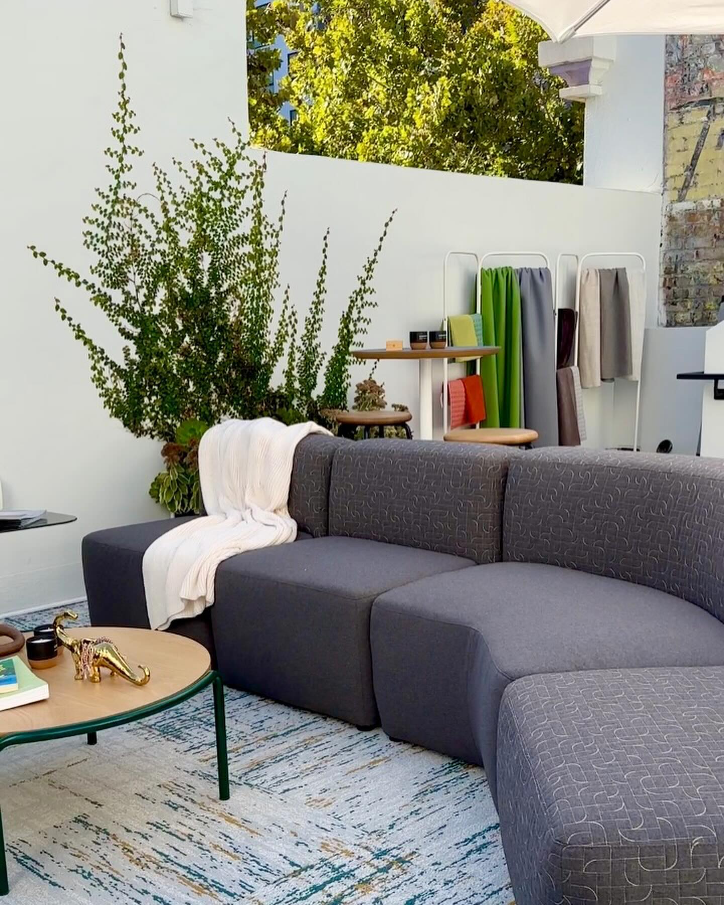 Still ✨dreaming✨ about our showcase at IIDA Silicon Valley Design Expo yesterday! What was your favorite space?
.
.
.
.
