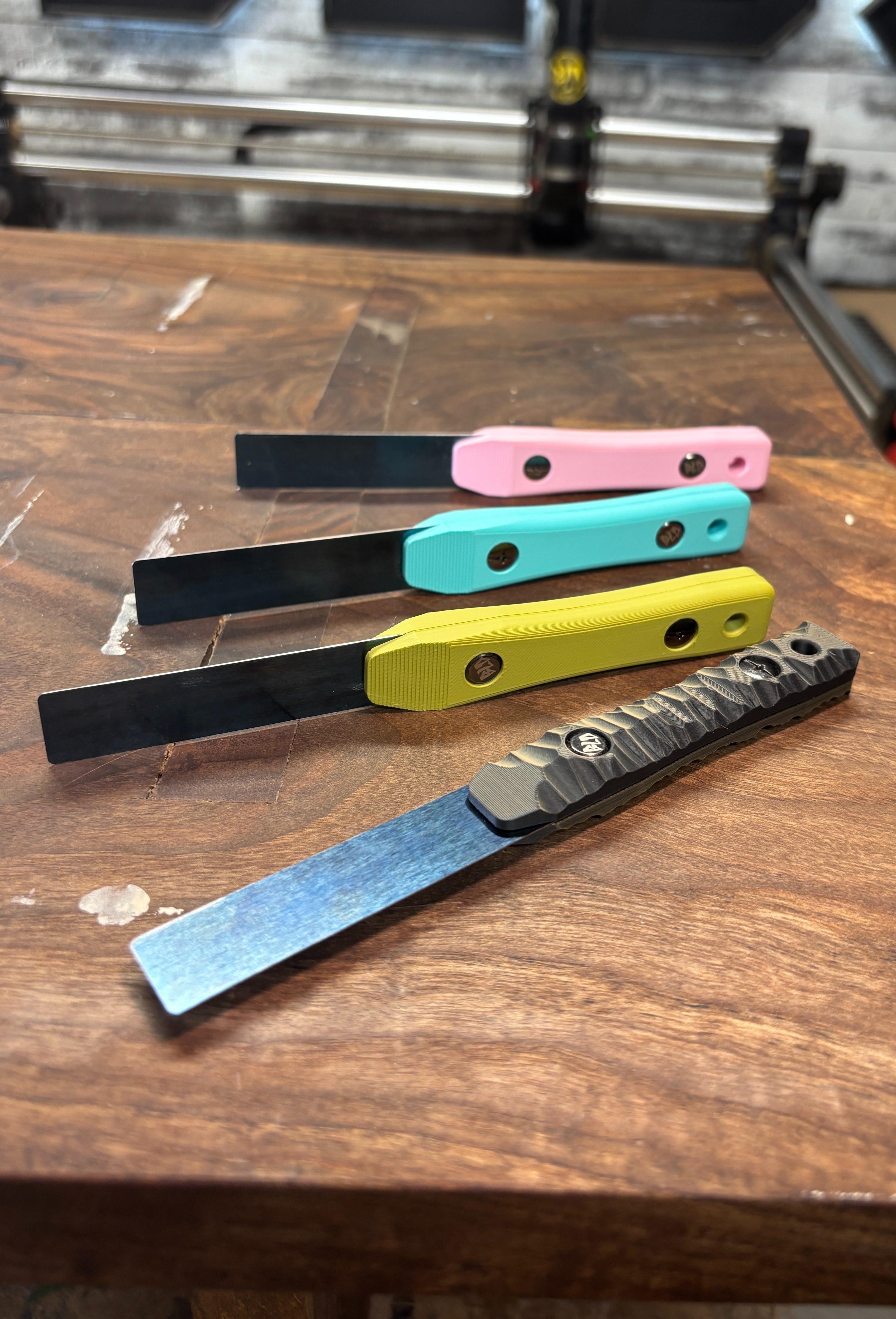 BLDblade | BUILD IT or BUY IT thumbnail