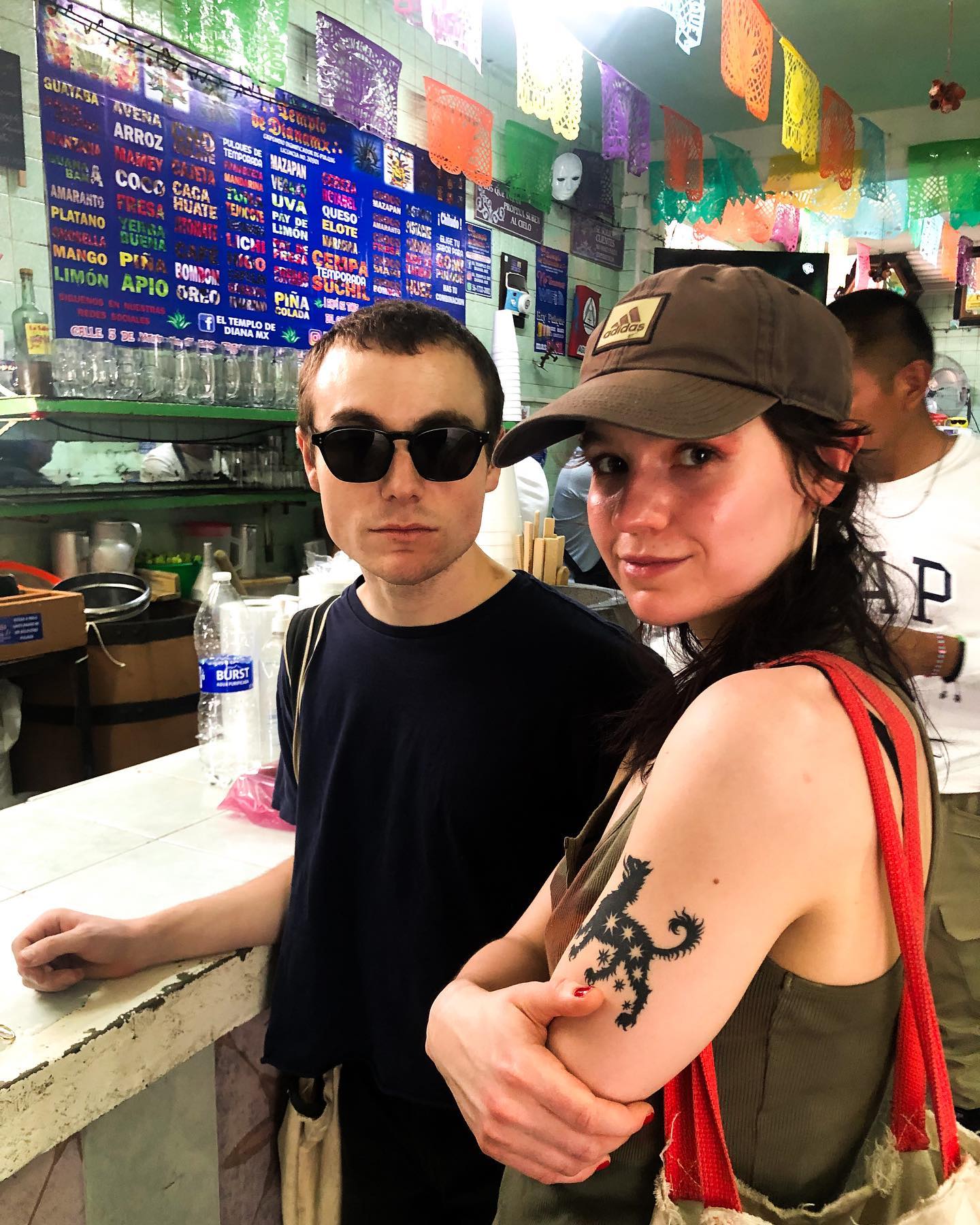 The Original Pulquería in Xochimilco. Pulques and curados in a family-friendly environment. / La original Pulcata en Xoc