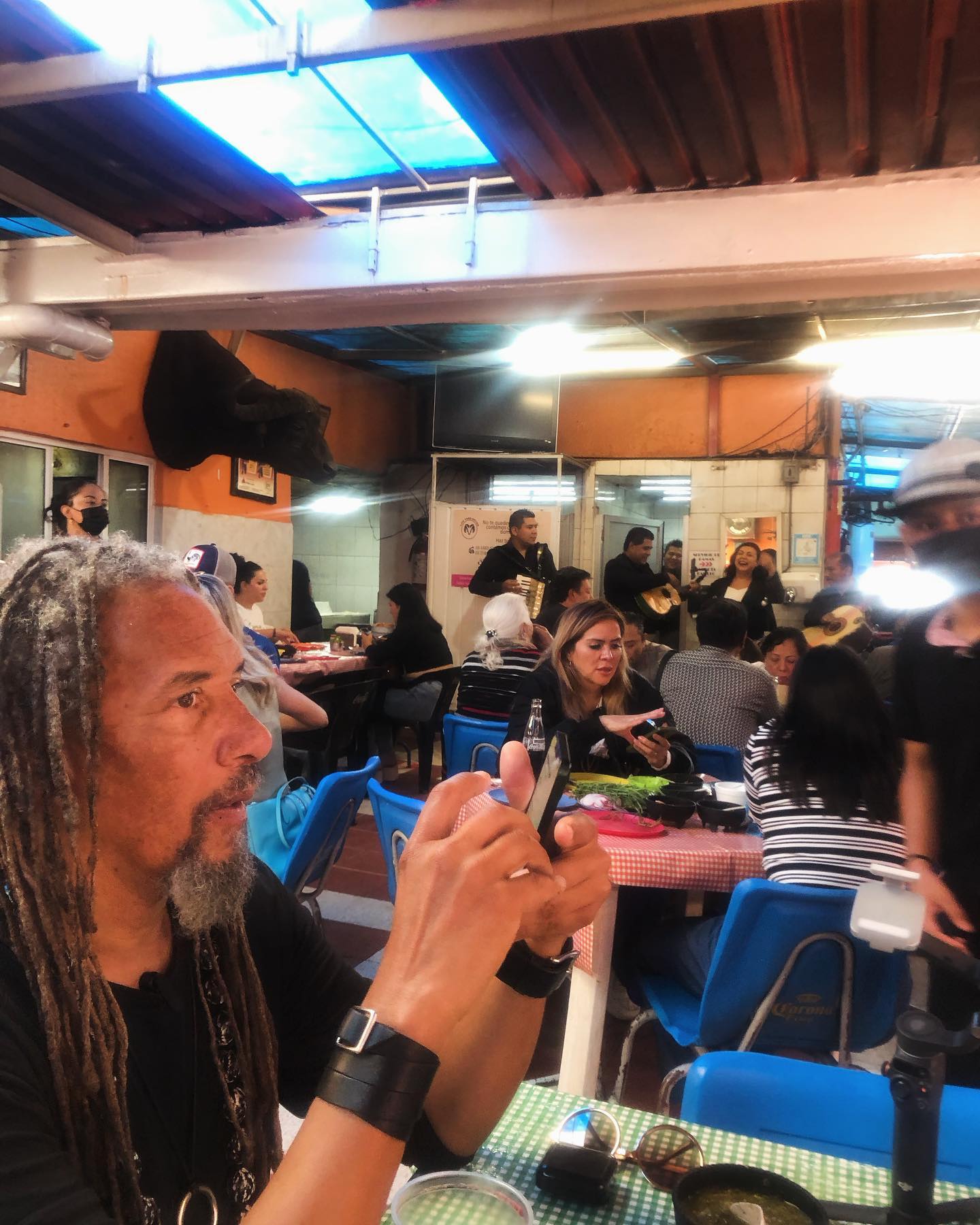 The best Sunday breakfast is barbacoa. Enjoy this experience with us. / El mejor desayuno en domingo es la Barbacoa. Dis