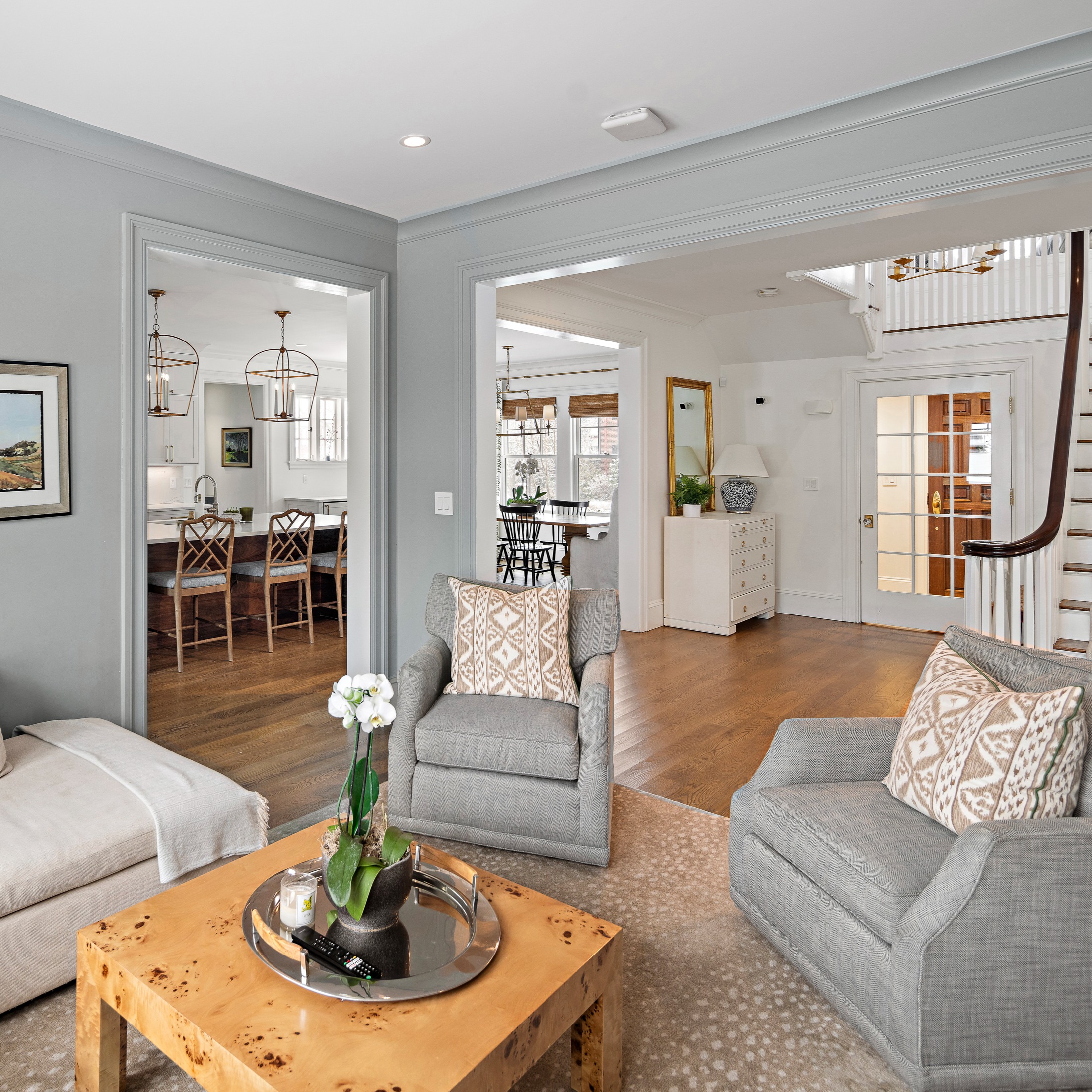 Explore more Exclusive Listings thumbnail