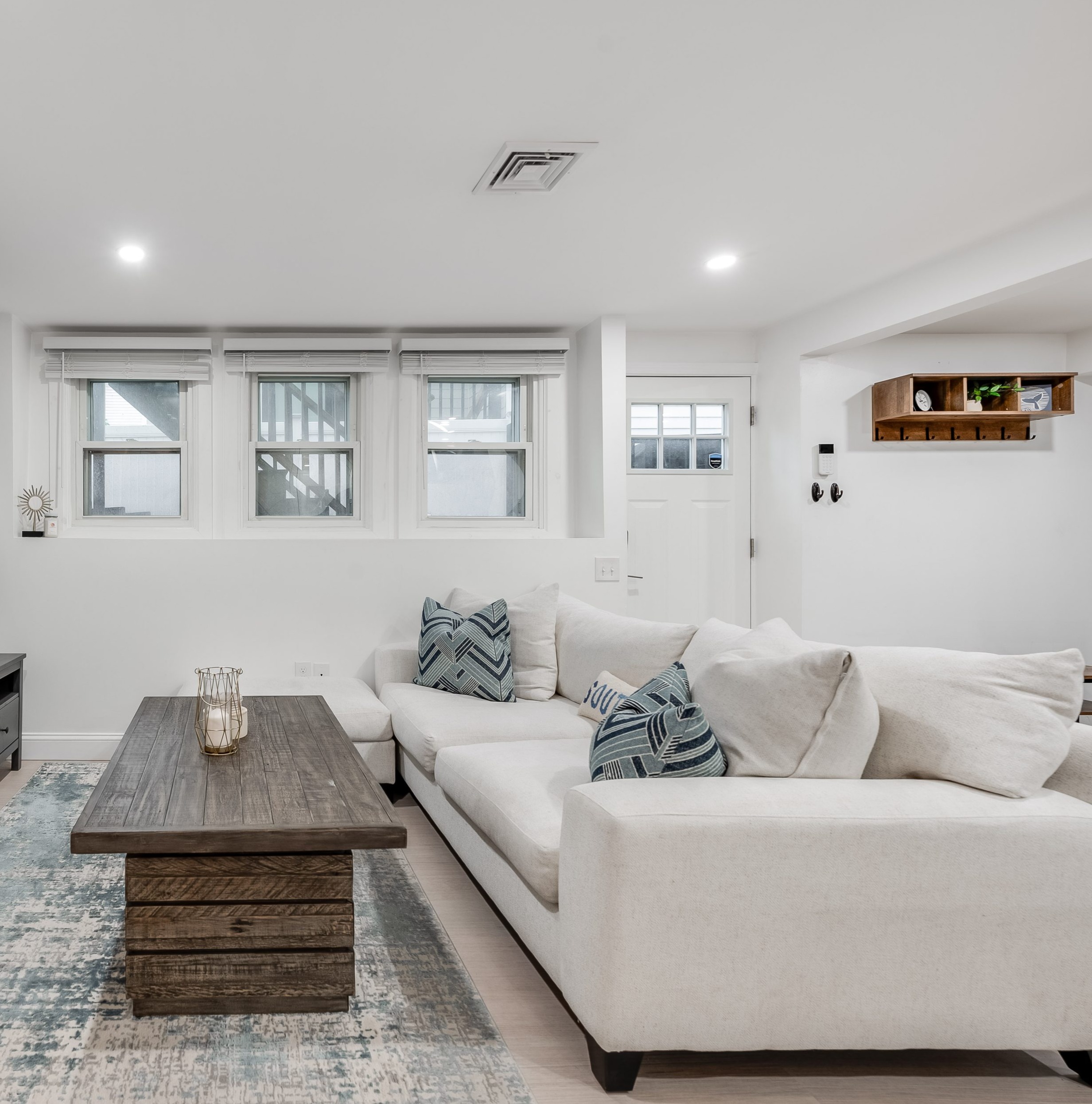 261 Silver Street, #1 thumbnail