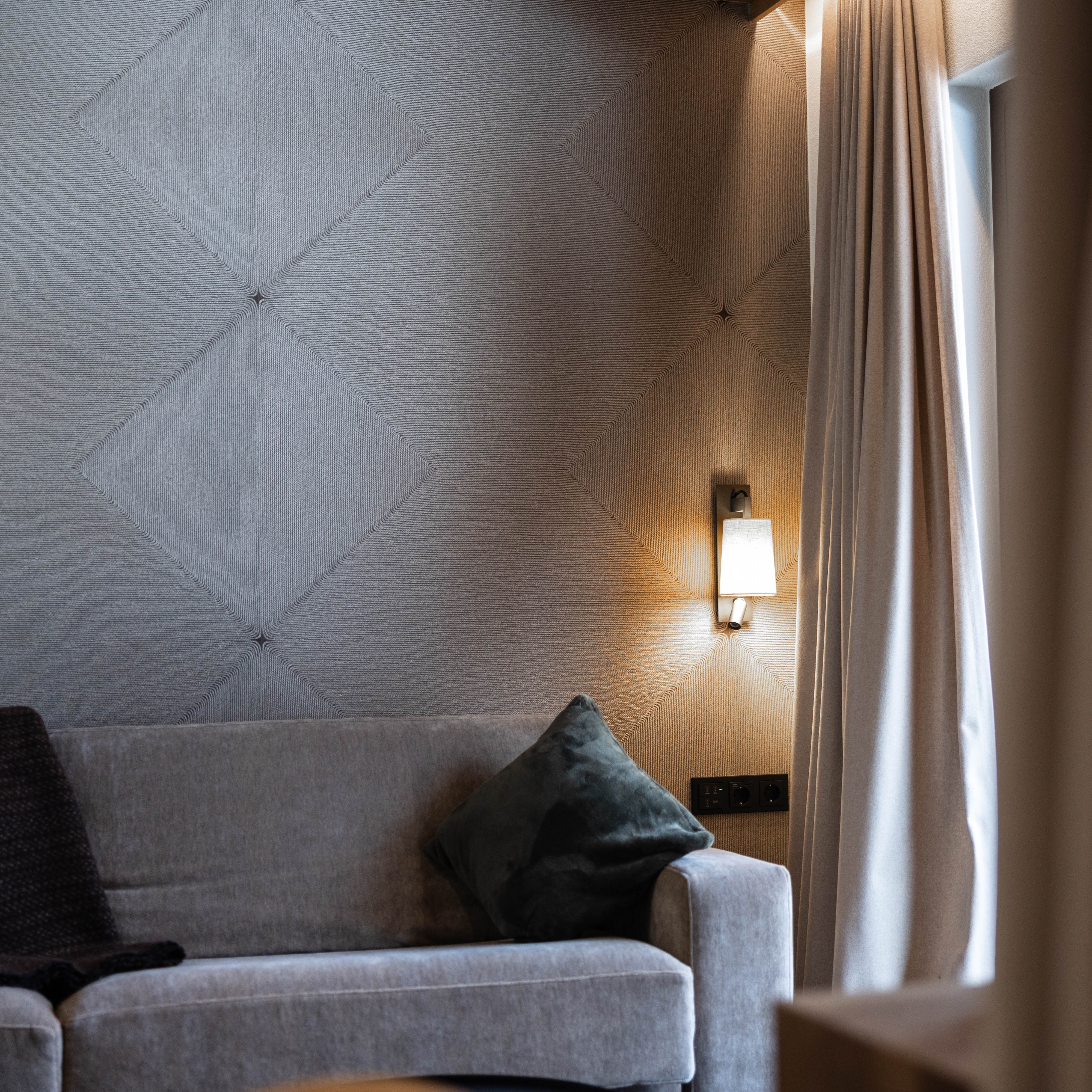 #blog - #howto LICHT & OBERFLÄCHEN - Wände beleuchten thumbnail