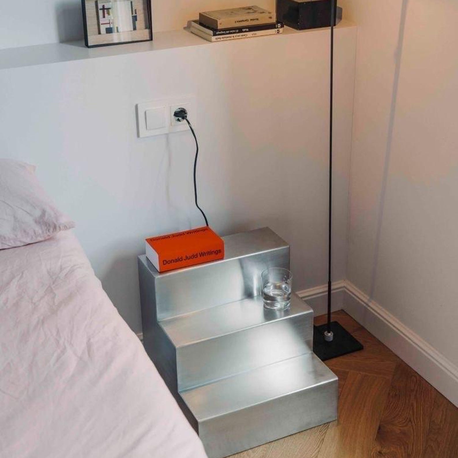 Metal step shelf thumbnail