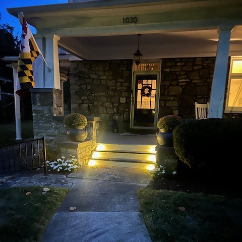 Solar Porch Step Lights thumbnail