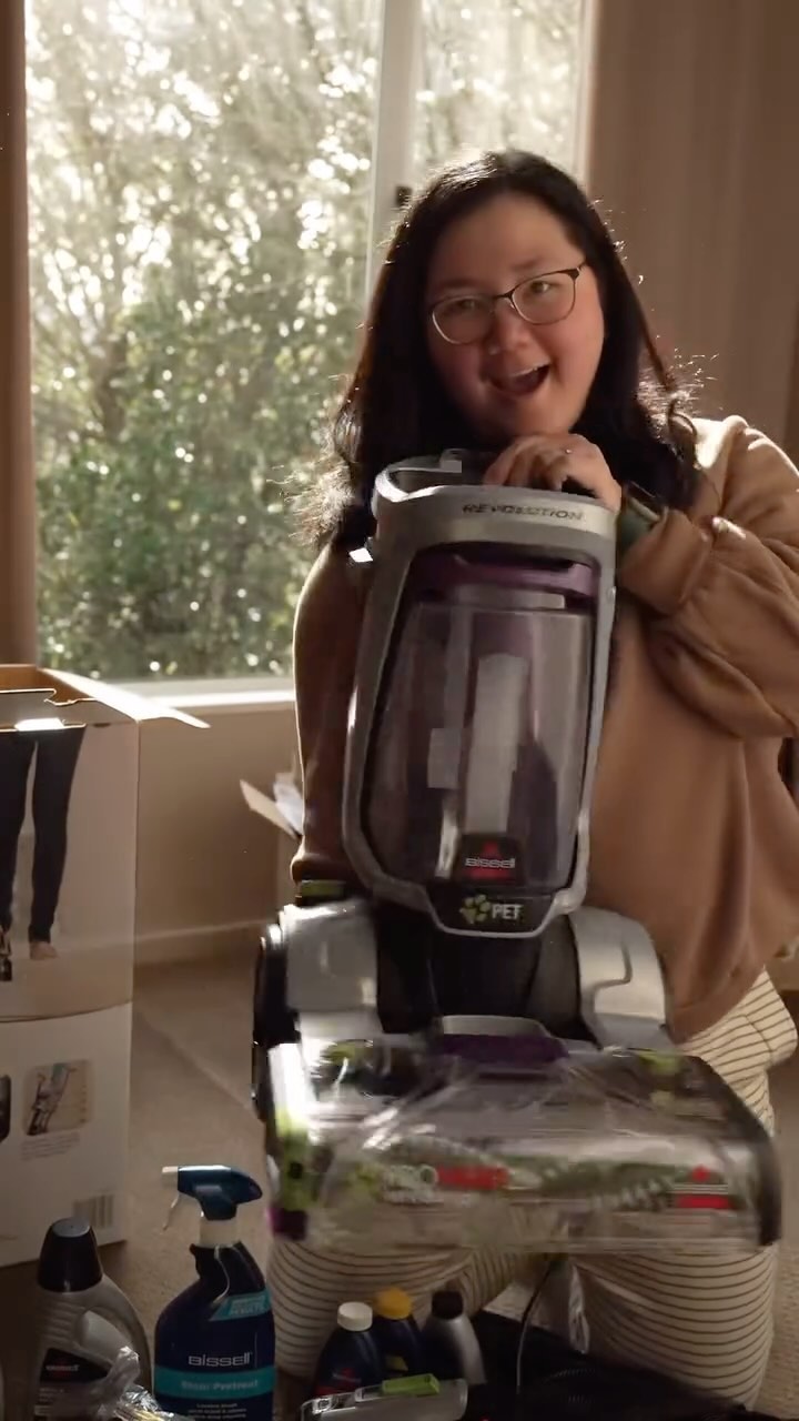 Hello mommas! 🌟 Here’s an unboxing of Bissell Revolution Pet Carpet Washer, and I can’t wait to share this little gem wi