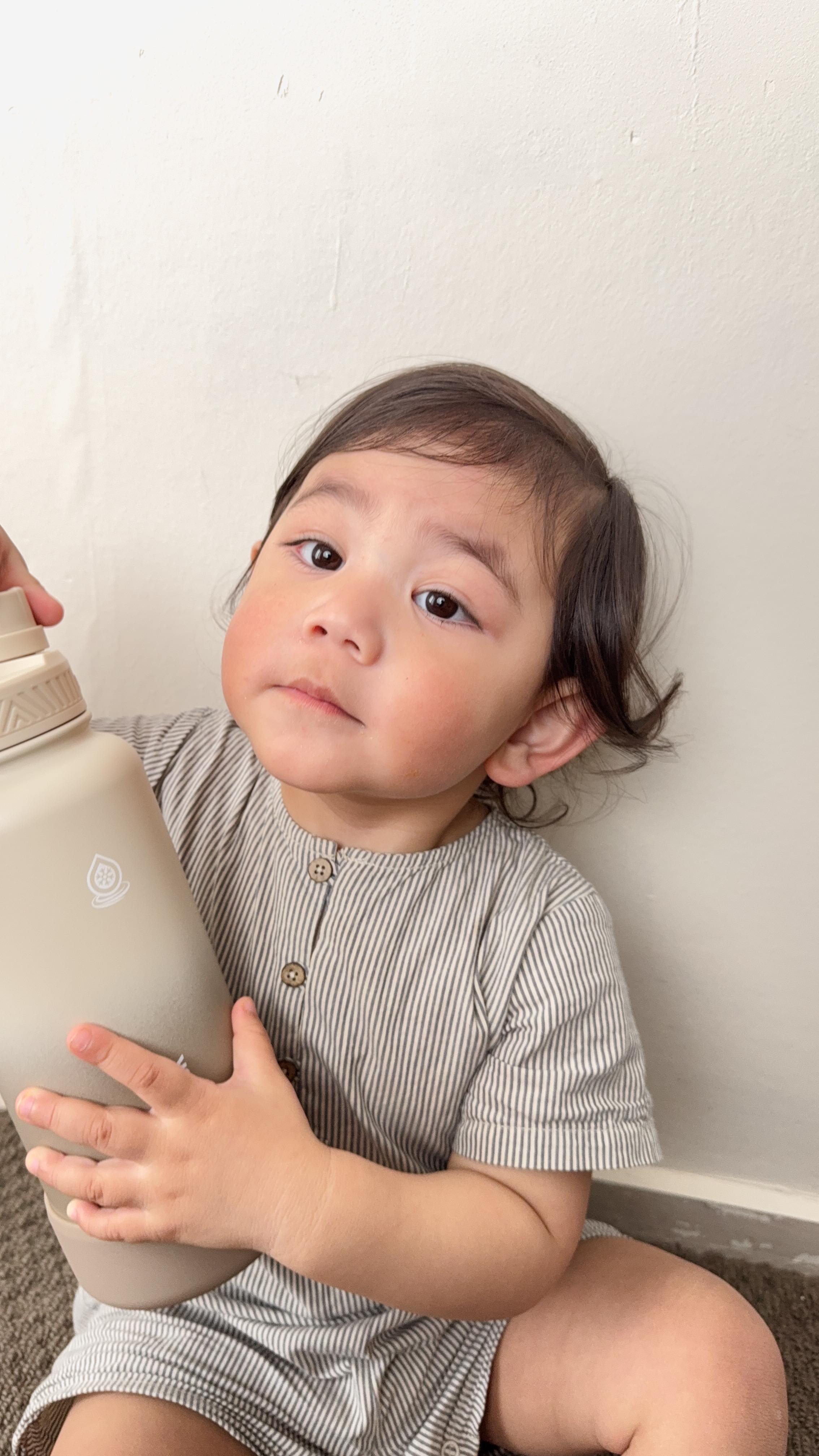 Every @aquaflasknewzealand bottle is a step towards reducing single-use plastic 🌍✨ Plus, it’s like doing a little happy 