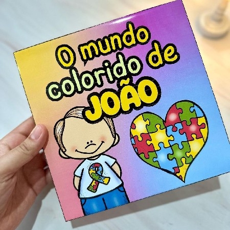 HISTÓRIA NA CAIXA: O MUNDO COLORIDO DE JOÃO thumbnail