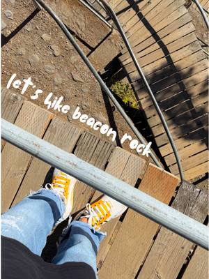 This car stops for all roadside attractions - even when we aren't totally dressed for it. 🤪 Beacon Rock is an iconic 2-m