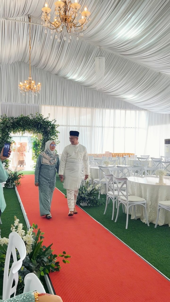 SEBELUM AKAD
.
ISTIMEWA💯💯💯
Perhatian kepada Bakal Raja Sehari Kelantan‼️
Nok NIKOH dewan...??

Tapi cari hok suasana EKS