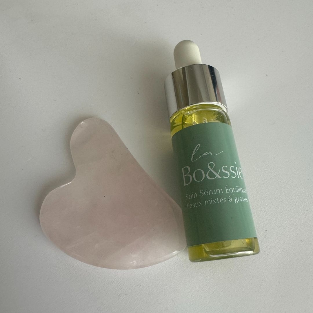 5 Massage Anti-âge Gua-Sha : les cernes thumbnail