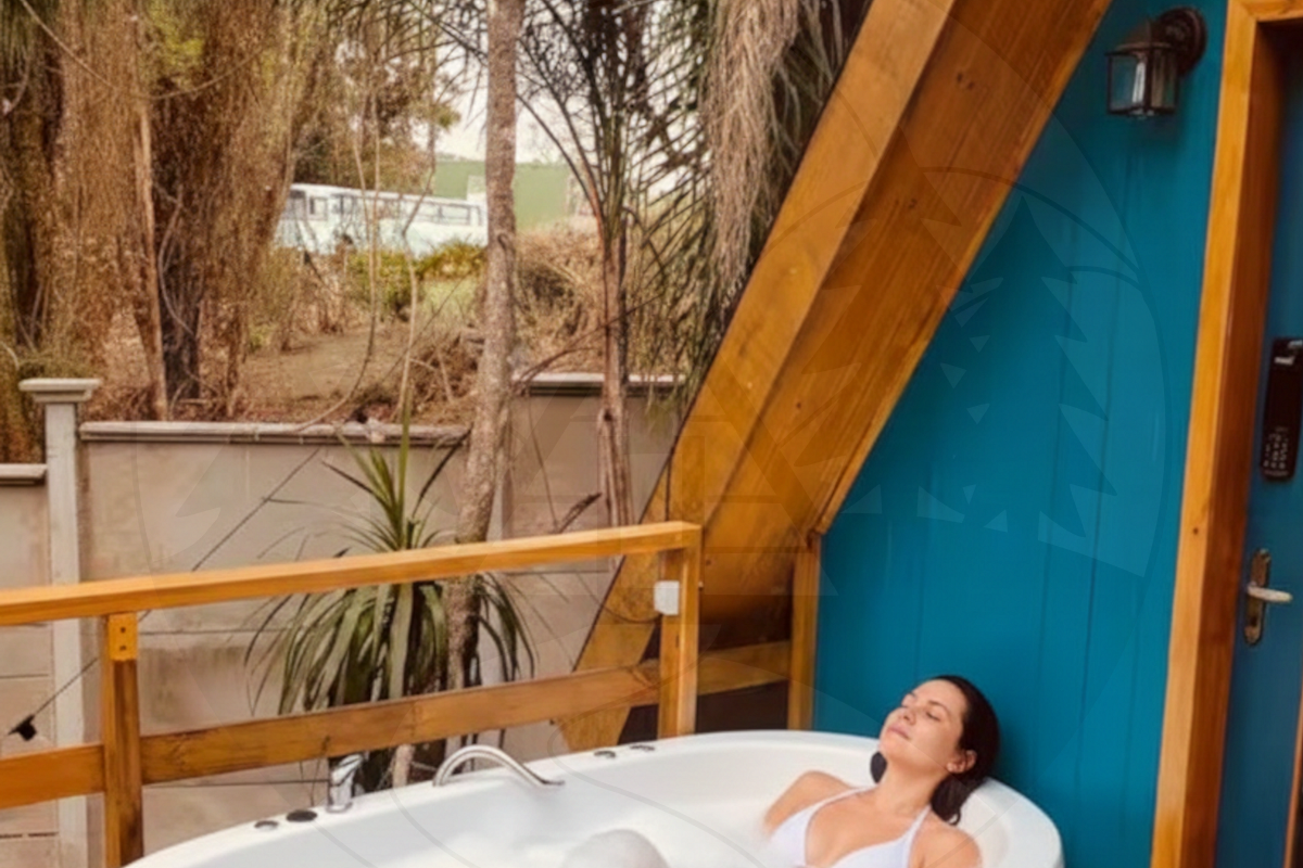 Cabana da Mata -  Banheira externa - Café da manhã - Lareira - Fogueira thumbnail