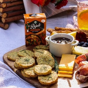 Parmesan & Rosemary Crackers thumbnail